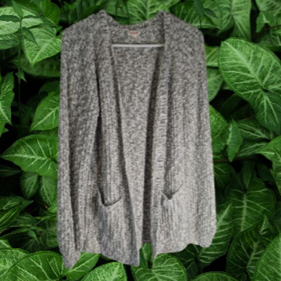 Cat & Jack XL Cotton blend knit cotton blend green and white fall sweater. - Picture 1 of 1